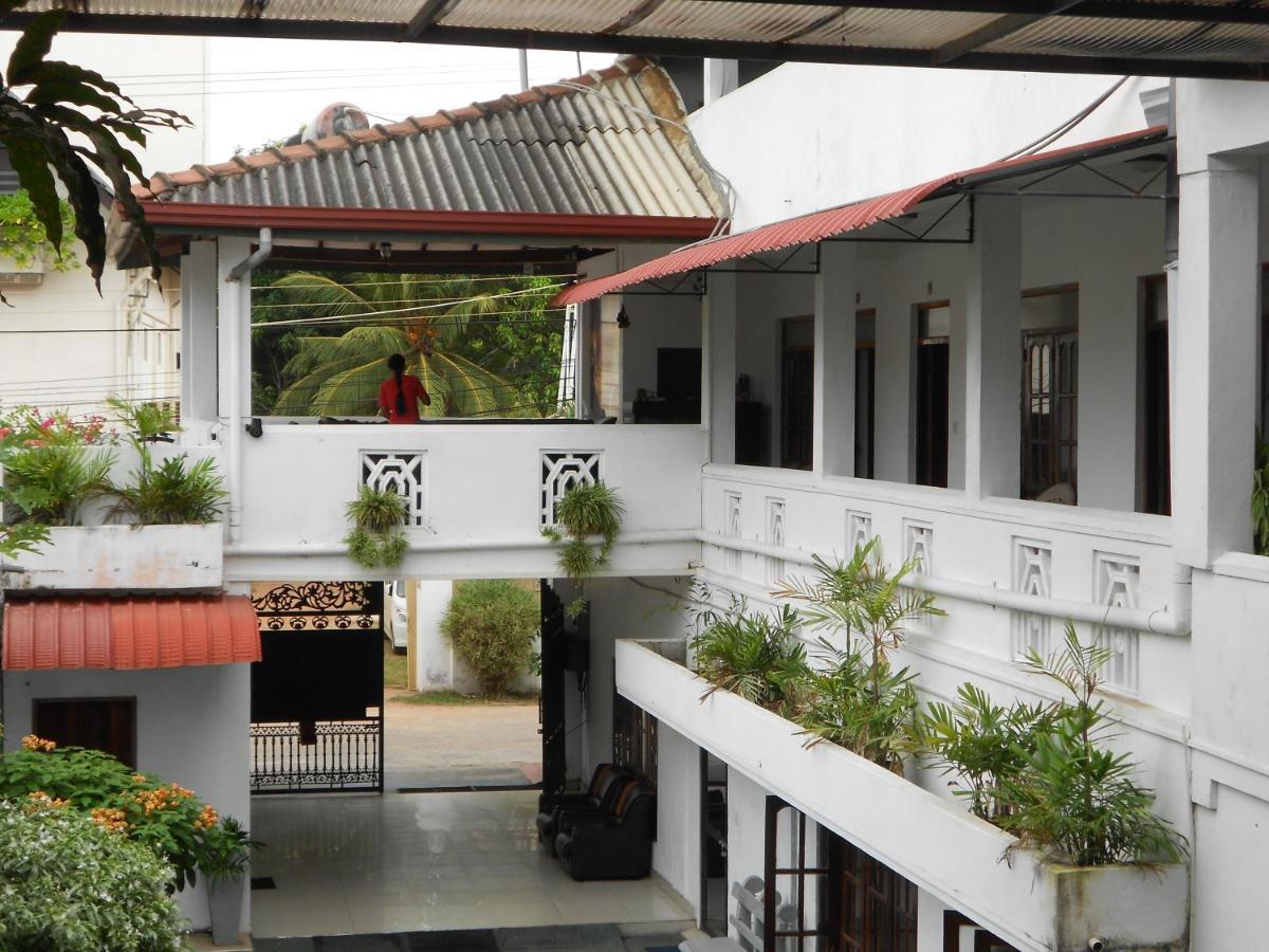 Shanith Guesthouse Negombo Extérieur photo
