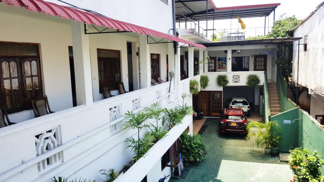 Shanith Guesthouse Negombo Extérieur photo