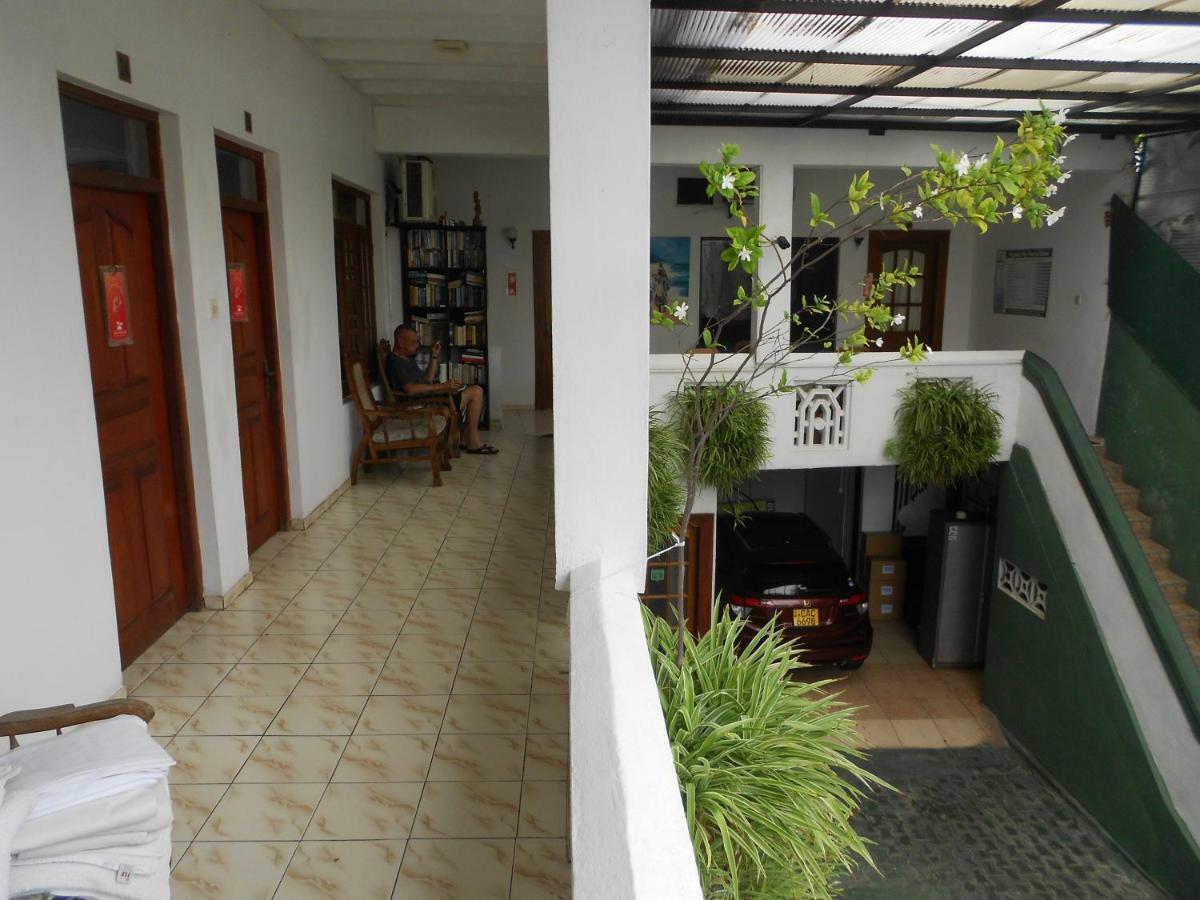 Shanith Guesthouse Negombo Extérieur photo